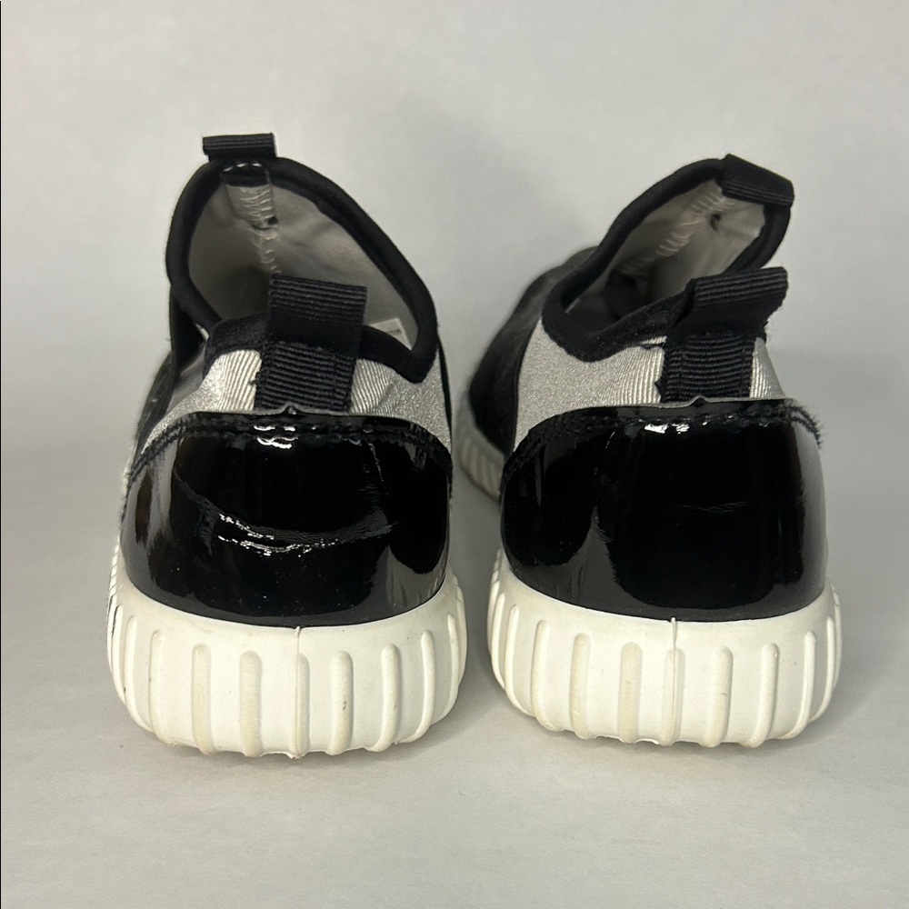 Xertia size 7 Black and White Women's Sneakers good condition - Picture 4 of 7